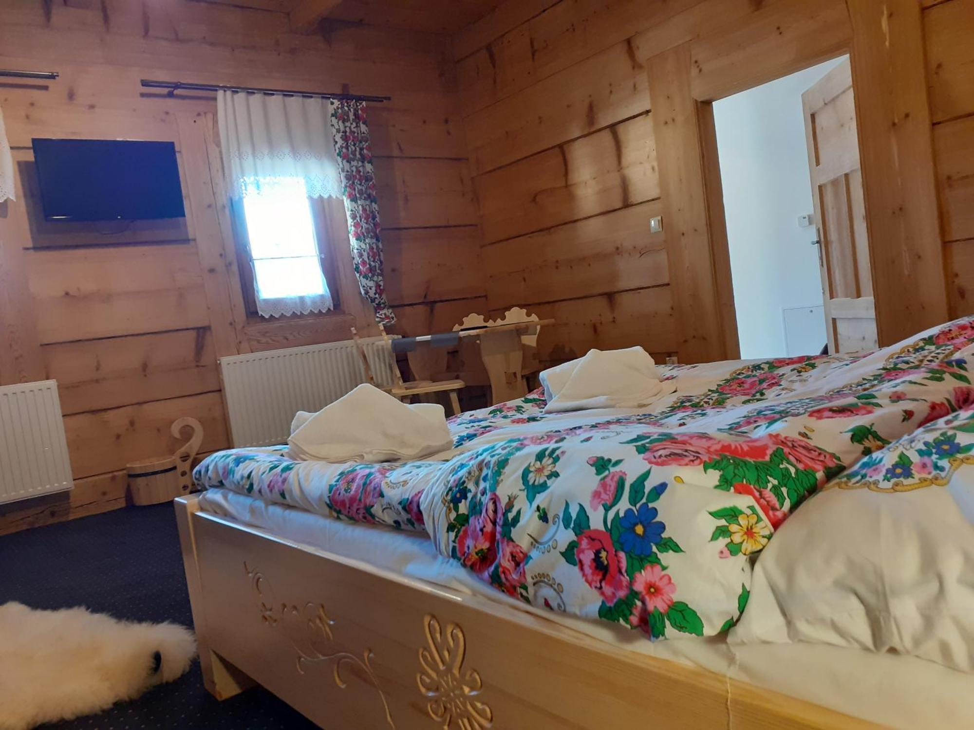 Pokoje Goscinne Wierzbowka Przy Termach Witów エクステリア 写真